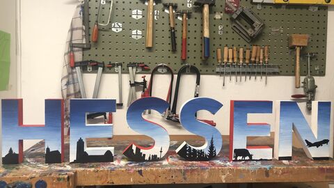 Kleine Hessen-Buchstaben des Kinder- und Jugendhauses Waldkolonie in Darmstadt