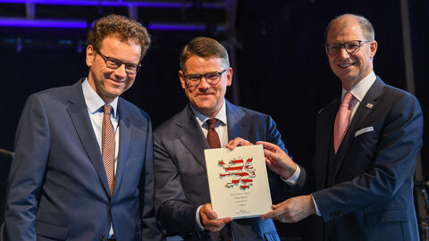 Ministerpräsident Boris Rhein in der Keltenwelt Glauberg zu 50 Jahre Wetteraukreis
