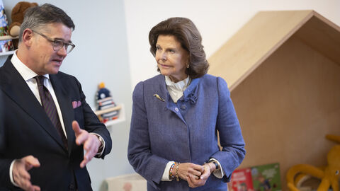 Ministerpräsident Rhein und Königin Silvia von Schweden eröffnen erstes „Childhood-Haus“ in Hessen